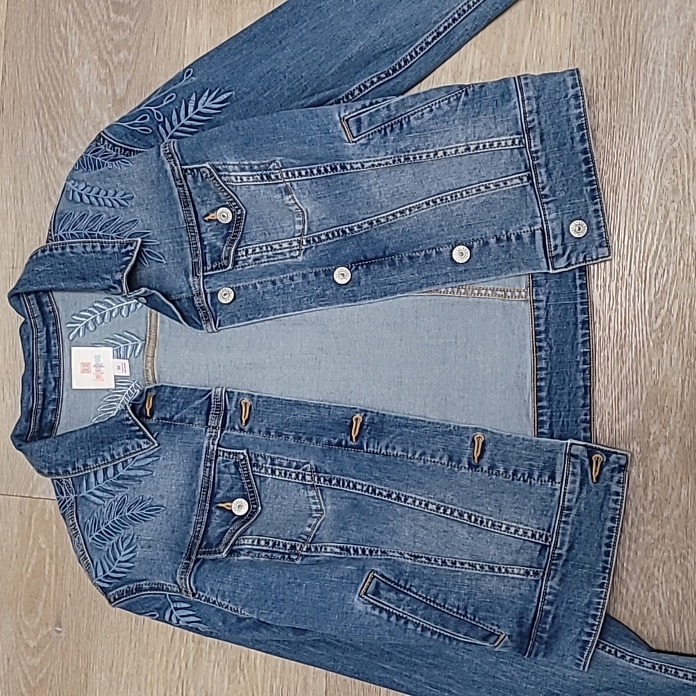 Lularoe jean jacket- medium